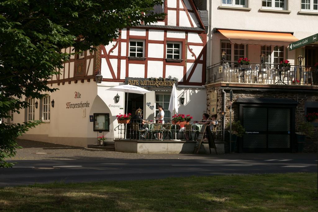 Alte Winzerschenke Hotell Bruttig-Fankel Exteriör bild