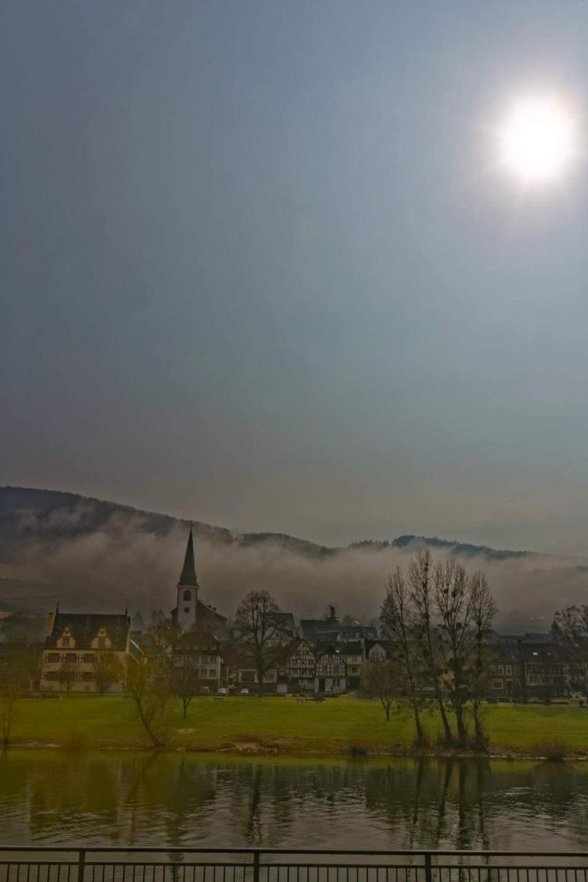 Alte Winzerschenke Hotell Bruttig-Fankel Exteriör bild